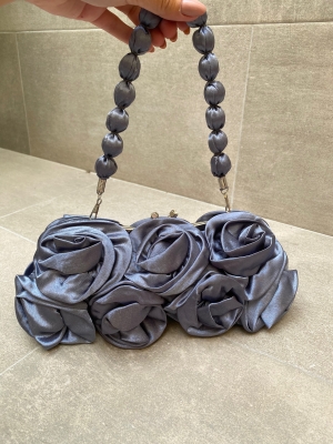 Bolso Rosas Asa Borlones (2 Colores)