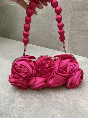 Bolso Rosas Asa Borlones (2 Colores)