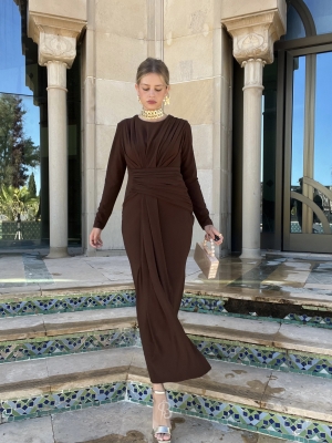 Robe Zamarra Brown