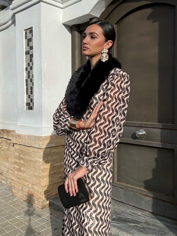 Collier en cheveux synthétiques