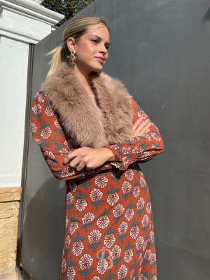 Collare di capelli sintetici