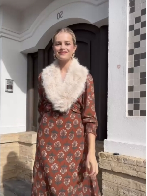 Collier en cheveux synthétiques