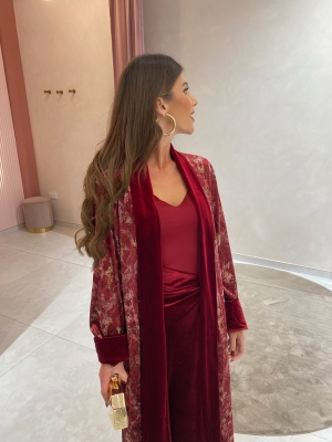Kaftan de veludo estampado vermelho intenso