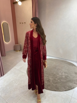 Kaftan de veludo estampado vermelho intenso