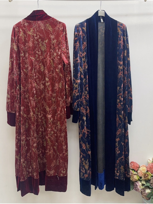 Kaftan de veludo estampado vermelho...