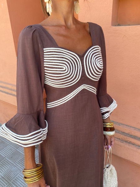 Vestido etíope com mangas castanhas 2