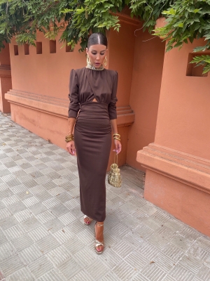 Robe Yina Brown