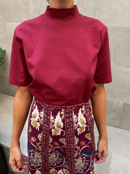 T-Shirt com gola (2 cores)