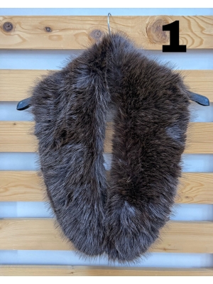 Collier en cheveux synthétiques