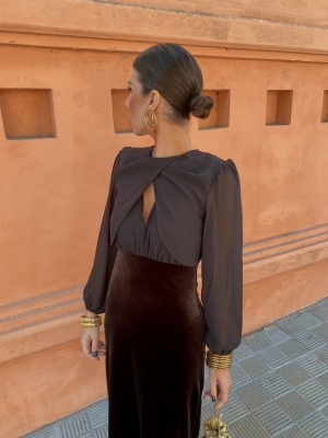 Vestido castanho Vedruna