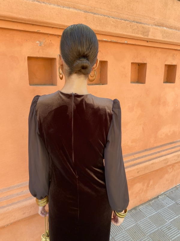 Vestido castanho Vedruna