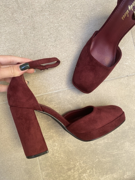 Tacchi chiusi Bordeaux