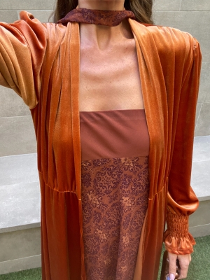 Vestido laranja polinésio