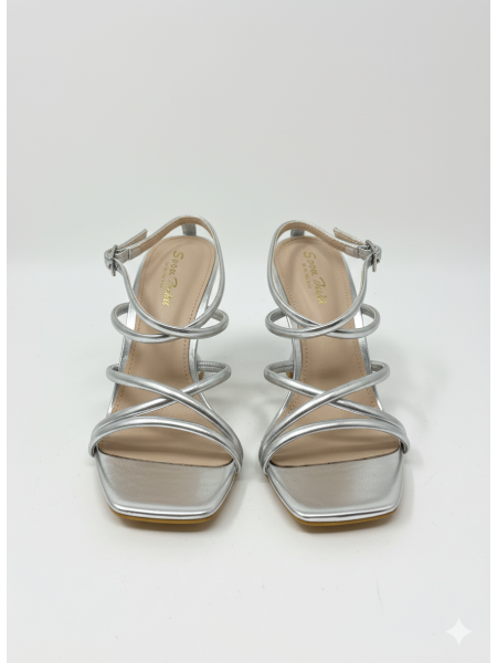Sandali con tacco e cinturino argentati