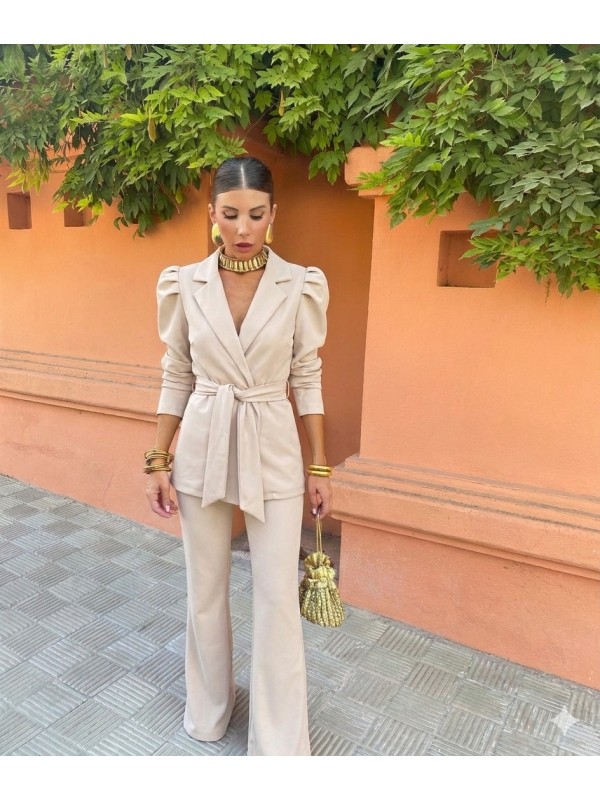 Ensemble beige de Thèbes