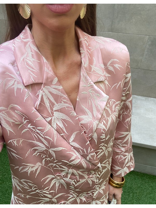 Conjunto em espinha de peixe cor-de-rosa