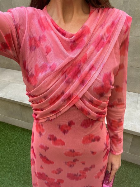 Vestido de aguarela cor-de-rosa 2