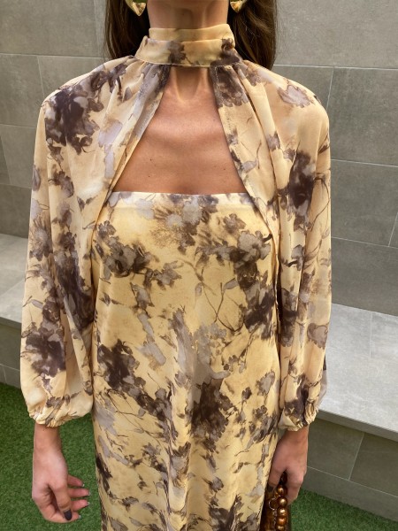 Abito giallastro Estefanía 2