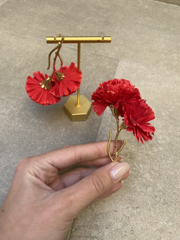 Boucles d'oreilles œillet rouge