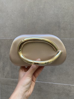 Pochette à bord satiné (couleurs variées)