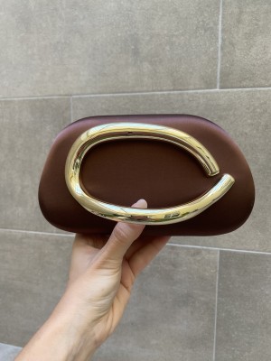 Clutch com borda de cetim (várias cores)