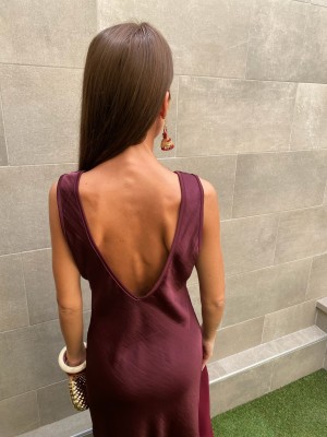 Robe en satin bordeaux