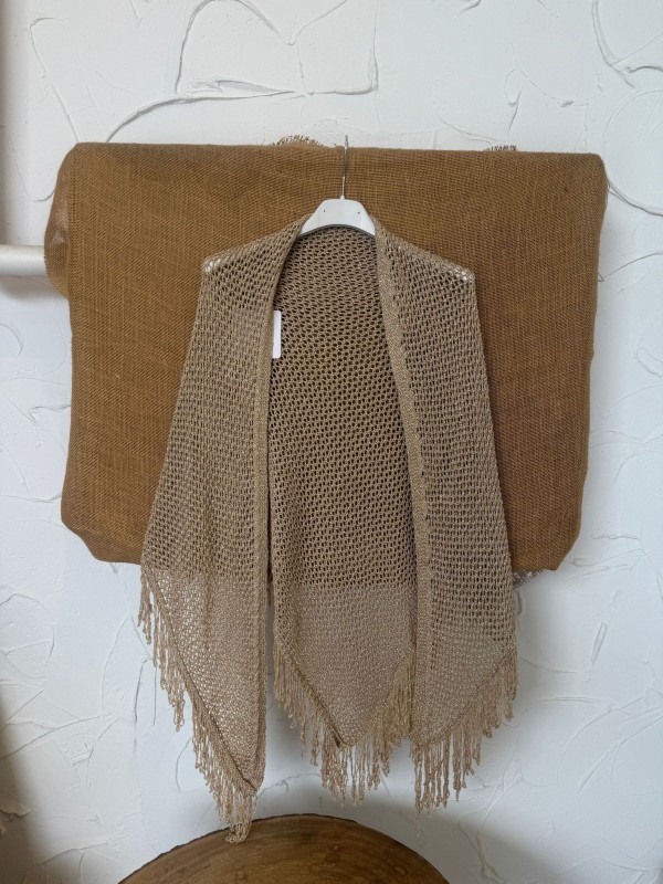 Poncho Hilo Dorado