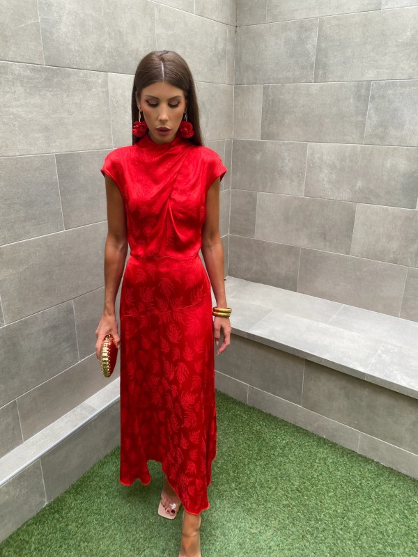 Robe rouge du Danube