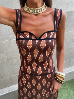 Robe brune arabe