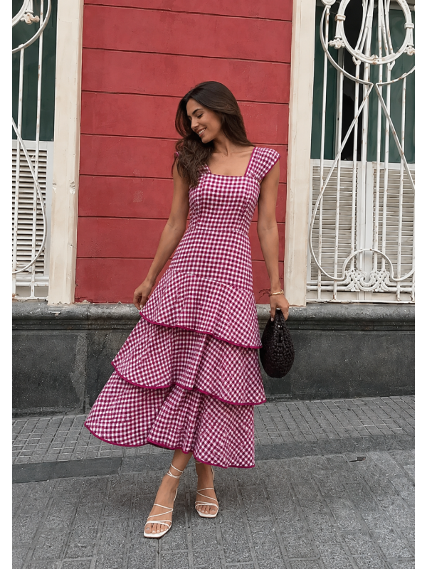 Vestido rosa xadrez com babados