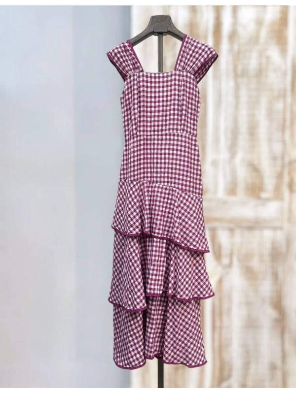 Vestido rosa xadrez com babados