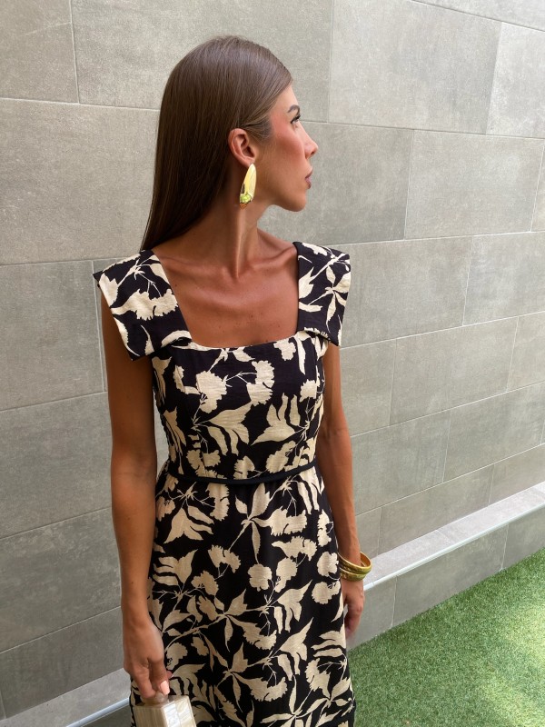 Robe serpentine noire