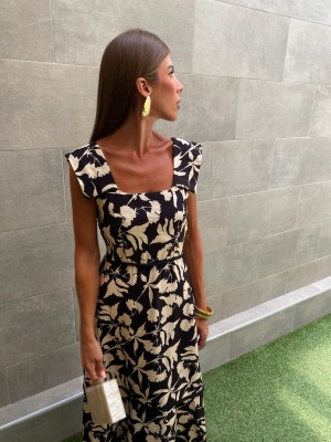 Robe serpentine noire