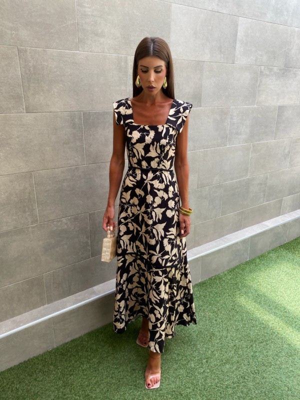 Vestido preto serpentino