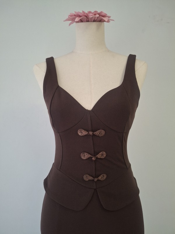 Vestido marrom da Calábria