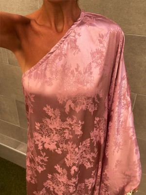 Pink Daiquiri Dress Makeup
