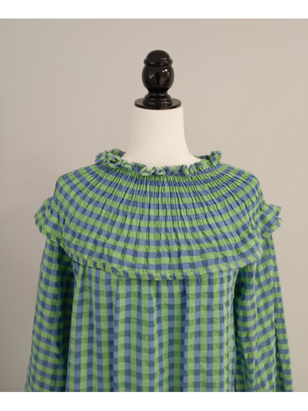 Robe orange, verte et bleue