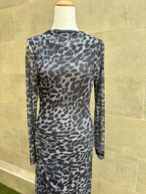 Robe Leo à manches grises