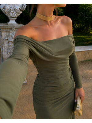 Vestido verde seco da Sérvia