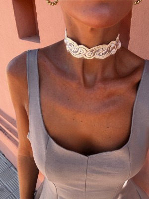 Collana girocollo in pizzo color rosa antico