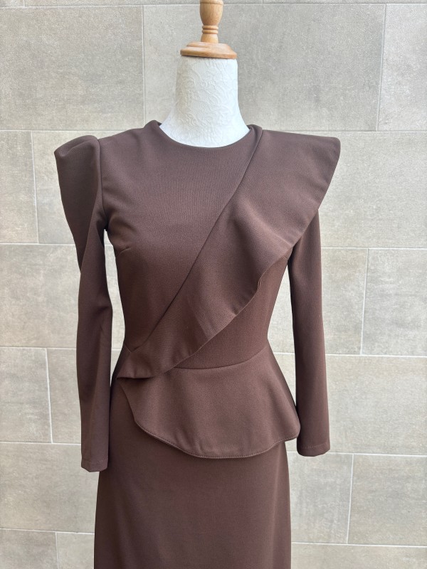 Robe Agustina Brown