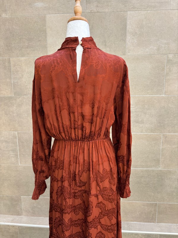 Robe Simonetta Caldera