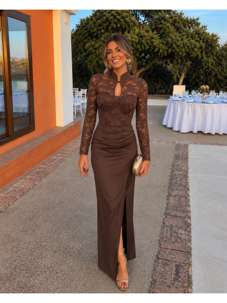 Robe Rafaela Brown