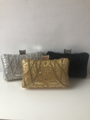 Vilsa Black Clutch